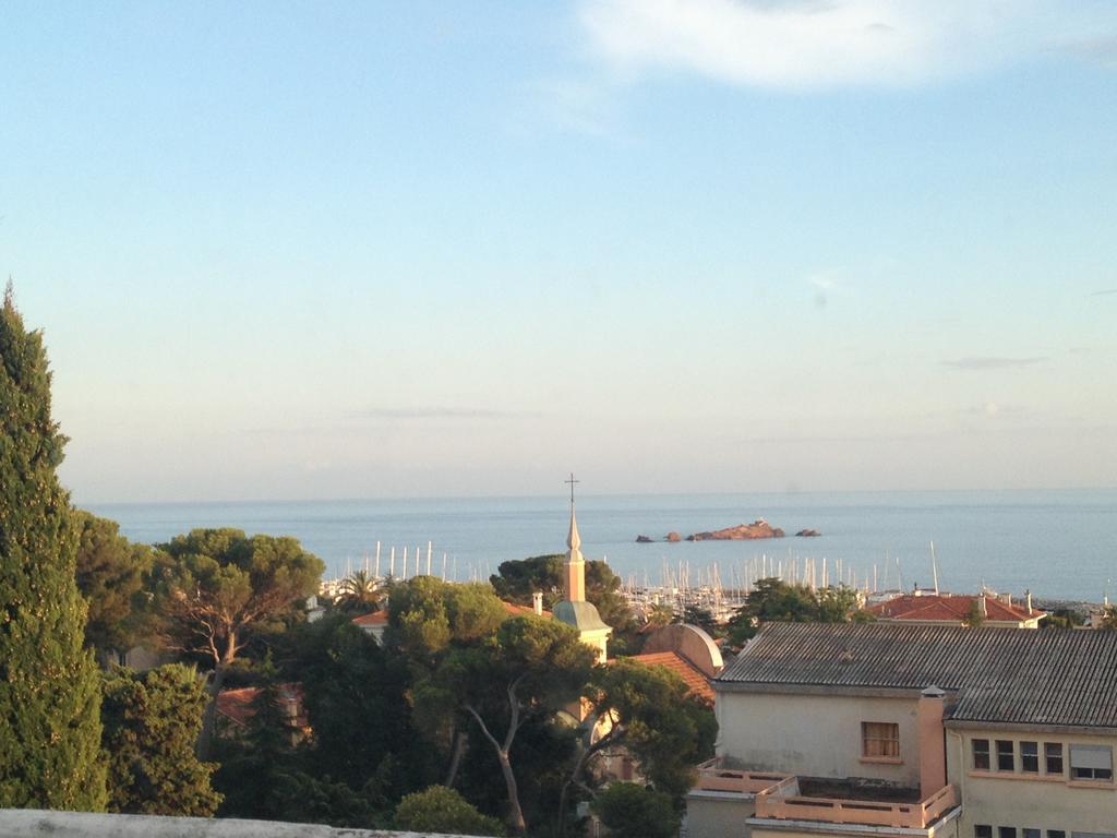 Village Vacances Le Lion De Mer Saint-Raphaël 外观 照片