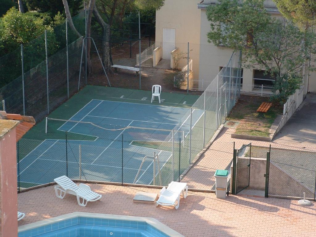 Village Vacances Le Lion De Mer Saint-Raphaël 外观 照片